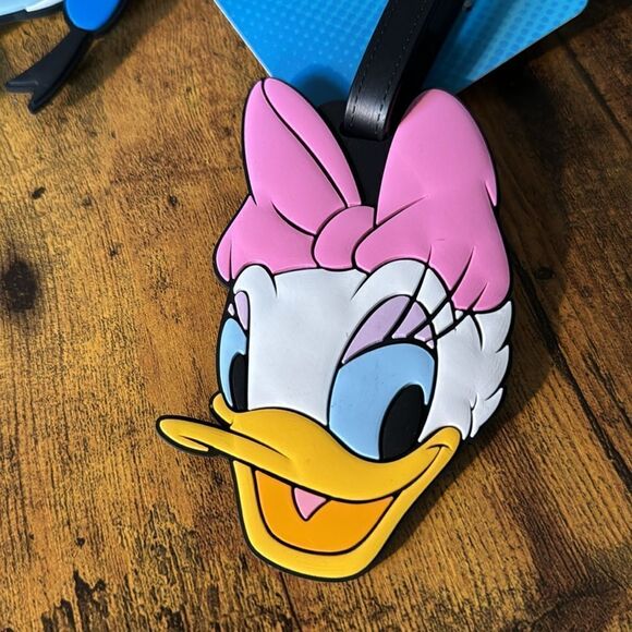 Disney Donald Duck luggage tags - Picture 5 of 5